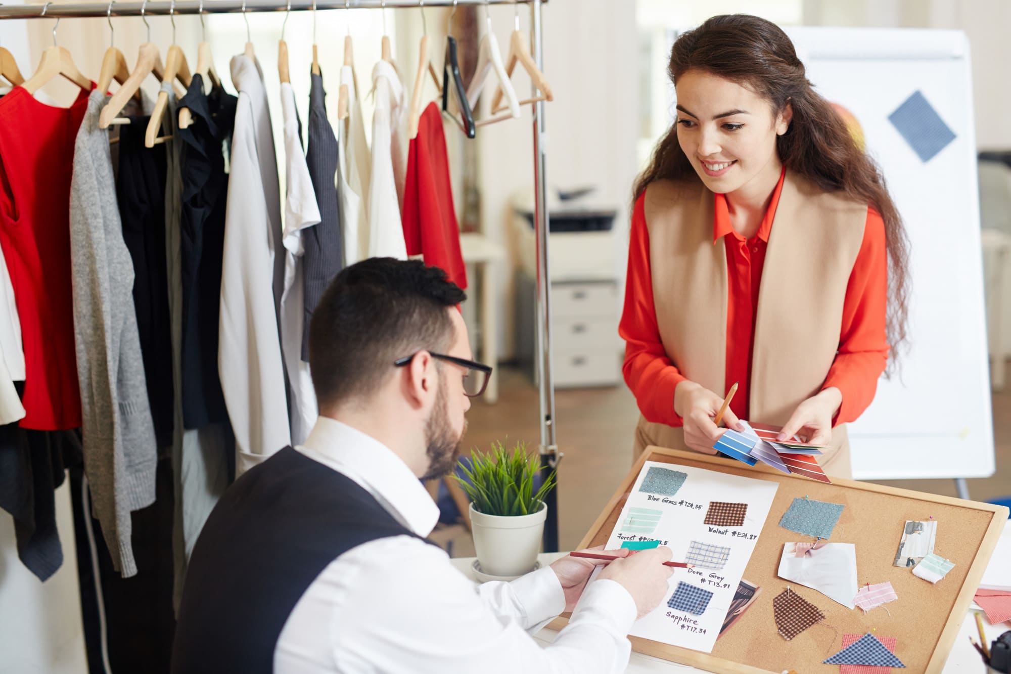 Retail associate completing a retail sales and customer service training module